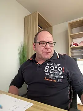 coupleLatinaLovers online show from January 20, 9:24 am