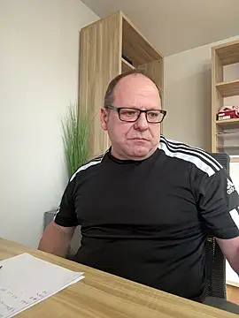 coupleLatinaLovers online show from January 23, 9:29 am