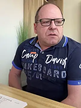 coupleLatinaLovers online show from March 19, 10:00 am