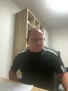 coupleLatinaLovers online show from September 17, 4:47 am