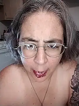 Snapshot of GraceHenderson chatting on March 3, 8:38 am GraceHenderson online show from March 3, 8:38 am