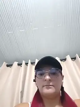 Snapshot of SHARAONELOVE chatting on February 5, 2:27 am SHARAONELOVE online show from February 5, 2:27 am