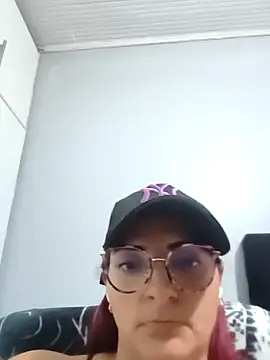 Snapshot of SHARAONELOVE chatting on February 27, 3:06 am SHARAONELOVE online show from February 27, 3:06 am