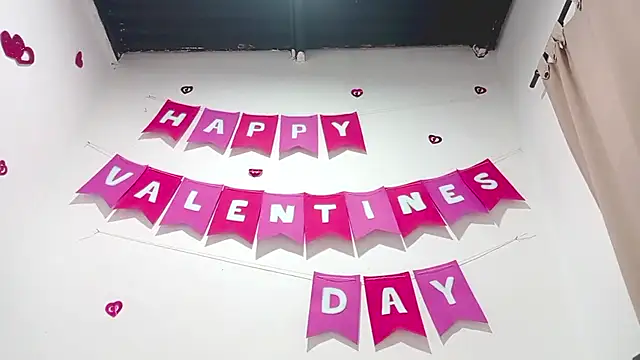 PetiteIvoryQueen19 online show from March 1, 7:19 am