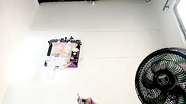 PetiteIvoryQueen19 online show from September 27, 6:13 pm