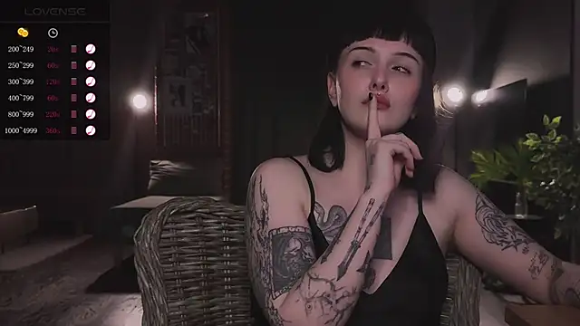 vinylstore online show from December 14, 6:52 pm