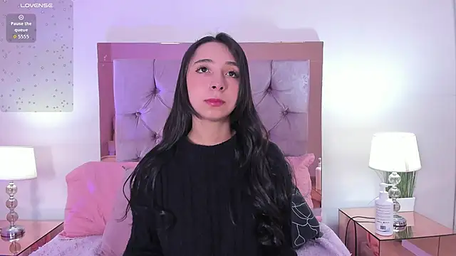 melanie hills online show from September 16, 11:22 am