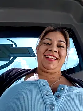 Laura-Hernandez online show from December 18, 3:18 pm