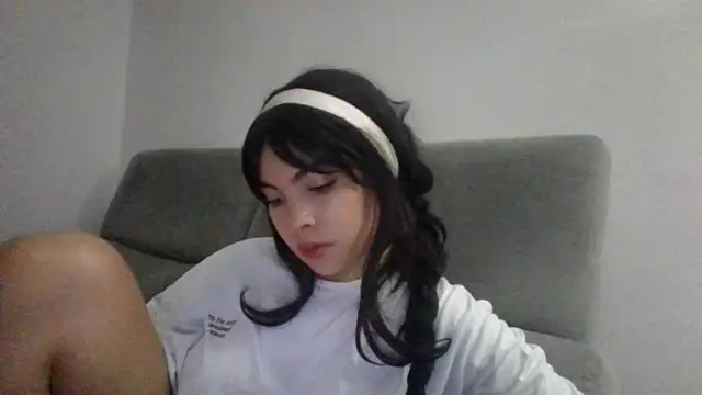 Snapshot of Kiri_Cutee chatting on December 5, 5:26 am Kiri Cutee online show from December 5, 5:26 am