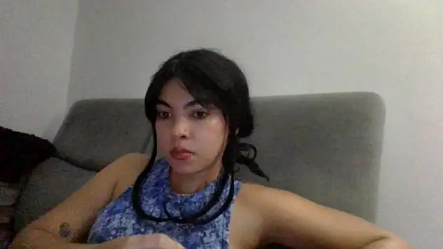 Snapshot of Kiri_Cutee chatting on December 6, 5:53 am Kiri Cutee online show from December 6, 5:53 am