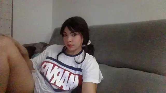 Snapshot of Kiri_Cutee chatting on December 19, 5:29 am Kiri Cutee online show from December 19, 5:29 am
