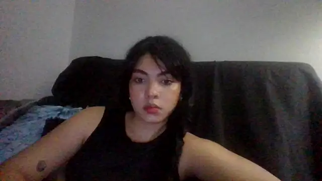 Snapshot of Kiri_Cutee chatting on January 11, 5:20 am Kiri Cutee online show from January 11, 5:20 am