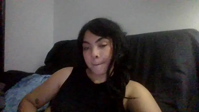 Snapshot of Kiri_Cutee chatting on January 11, 8:22 am Kiri Cutee online show from January 11, 8:22 am