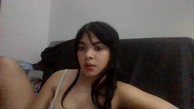 Snapshot of Kiri_Cutee chatting on January 12, 5:34 am Kiri Cutee online show from January 12, 5:34 am