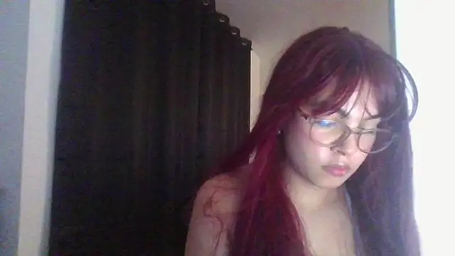 Snapshot of Kiri_Cutee chatting on February 20, 5:23 am Kiri Cutee online show from February 20, 5:23 am