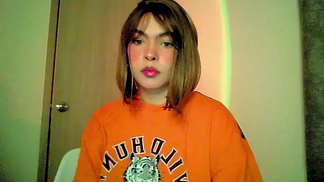 Snapshot of Kiri_Cutee chatting on September 13, 4:12 am Kiri Cutee online show from September 13, 4:12 am