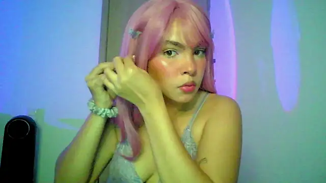 Snapshot of Kiri_Cutee chatting on September 19, 4:14 am Kiri Cutee online show from September 19, 4:14 am