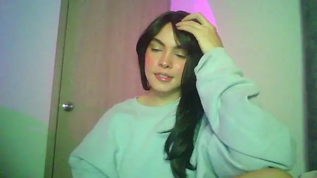 Snapshot of Kiri_Cutee chatting on October 10, 4:33 am Kiri Cutee online show from October 10, 4:33 am