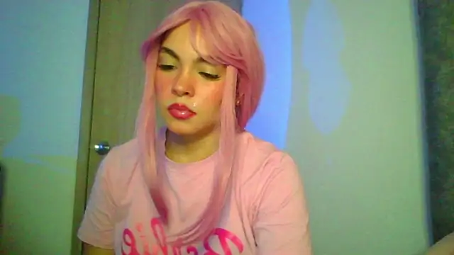 Snapshot of Kiri_Cutee chatting on October 16, 4:24 am Kiri Cutee online show from October 16, 4:24 am