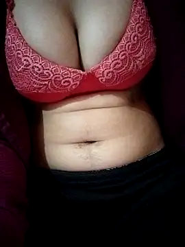 Snapshot of Shanvi_Tyagi chatting on December 5, 1:36 am Shanvi Tyagi online show from December 5, 1:36 am