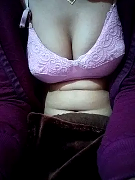 Snapshot of Shanvi_Tyagi chatting on January 2, 2:00 am Shanvi Tyagi online show from January 2, 2:00 am