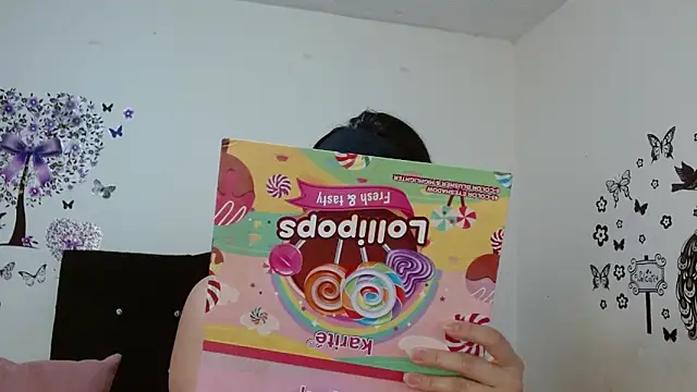 Snapshot of jeff_and_jade chatting on October 24, 12:45 pm jeff and jade online show from October 24, 12:45 pm