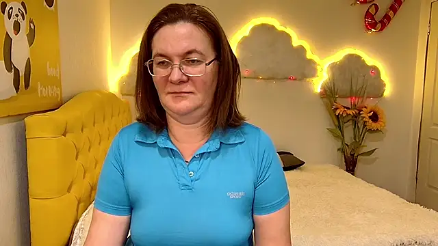 HolyMilfa online show from February 2, 2:02 pm