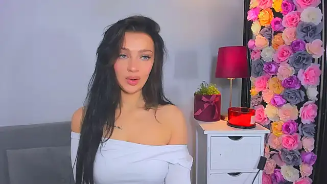 Snapshot of OliviaFantasy chatting on November 11, 9:31 am OliviaFantasy online show from November 11, 9:31 am