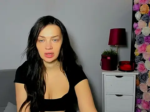 Snapshot of OliviaFantasy chatting on November 20, 7:30 am OliviaFantasy online show from November 20, 7:30 am