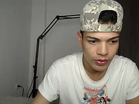 Snapshot of SWEET_MIGUEL chatting on October 1, 11:44 pm SWEET MIGUEL online show from October 1, 11:44 pm