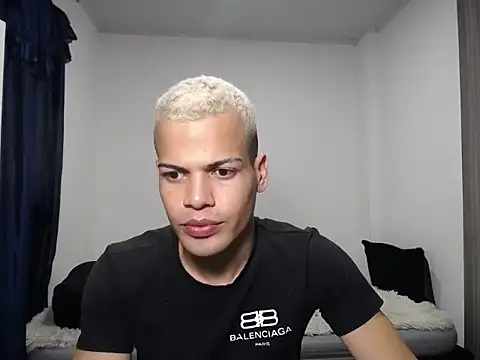 Snapshot of SWEET_MIGUEL chatting on November 12, 3:07 am SWEET MIGUEL online show from November 12, 3:07 am