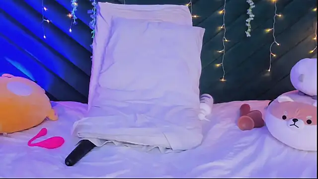 pamelajons  online show from January 31, 3:11 pm