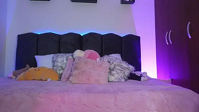 Lilou albrecht online show from March 16, 1:04 pm