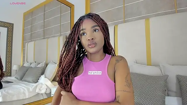 Snapshot of AriaFoster chatting on November 3, 11:37 pm AriaFoster online show from November 3, 11:37 pm