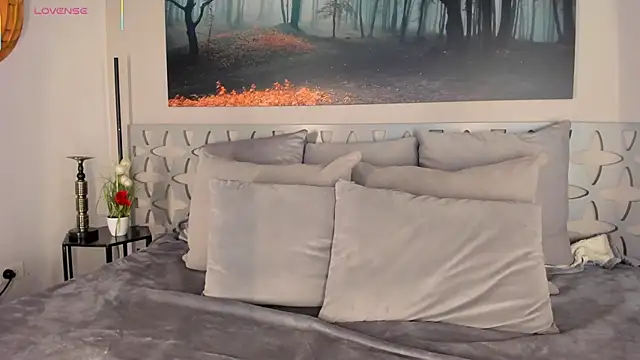 Snapshot of AriaFoster chatting on November 16, 4:18 am AriaFoster online show from November 16, 4:18 am