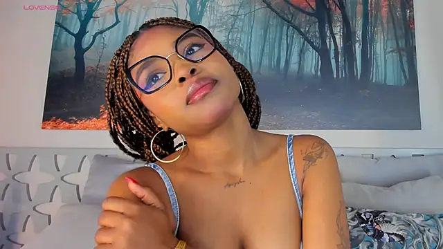 Snapshot of AriaFoster chatting on December 14, 9:25 am AriaFoster online show from December 14, 9:25 am