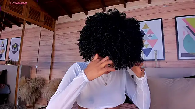 AriaFoster online show from April 18, 3:43 am