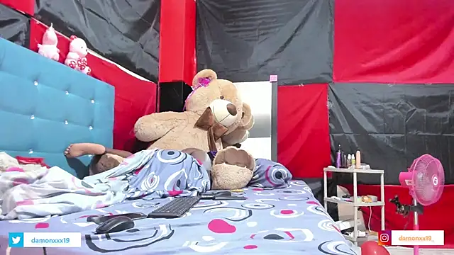 daamonxxx19 online show from March 9, 2:39 am