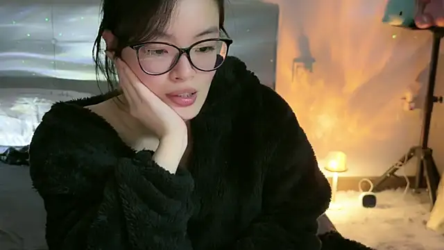 Snapshot of Fairy-HF chatting on December 10, 3:22 pm Fairy-HF online show from December 10, 3:22 pm