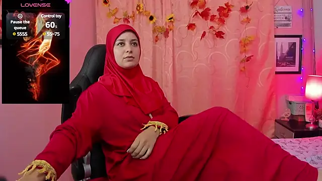 Snapshot of BadraSaadi chatting on December 21, 3:42 pm BadraSaadi online show from December 21, 3:42 pm