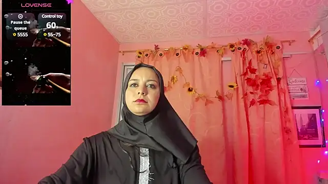 Snapshot of BadraSaadi chatting on January 24, 12:10 pm BadraSaadi online show from January 24, 12:10 pm