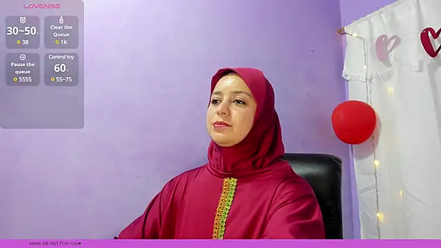 Snapshot of BadraSaadi chatting on February 7, 8:53 pm BadraSaadi online show from February 7, 8:53 pm