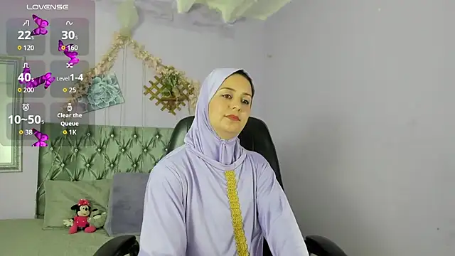 Snapshot of BadraSaadi chatting on October 1, 7:42 pm BadraSaadi online show from October 1, 7:42 pm