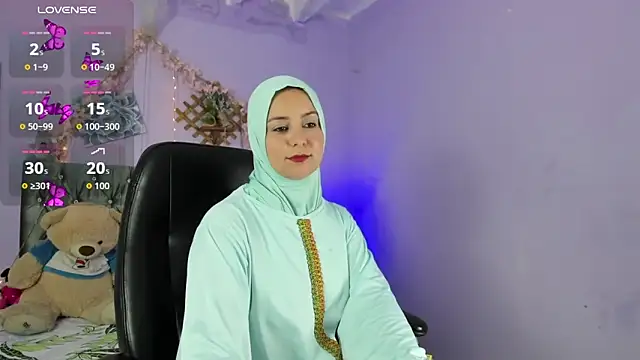 Snapshot of BadraSaadi chatting on October 6, 7:44 pm BadraSaadi online show from October 6, 7:44 pm