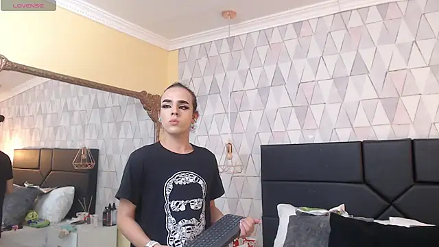 JustinePerry online show from February 19, 4:12 am