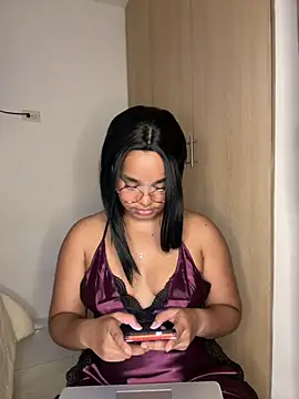 Lucy wilson5 online show from February 1, 3:52 am