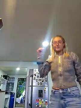 911Calling online show from December 16, 10:03 pm