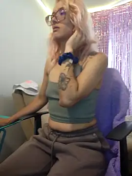 911Calling online show from February 28, 9:44 pm