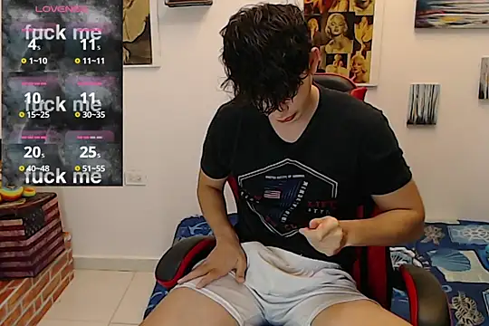 Snapshot of Angelo-cianuro- chatting on September 20, 10:00 pm Angelo-cianuro- online show from September 20, 10:00 pm