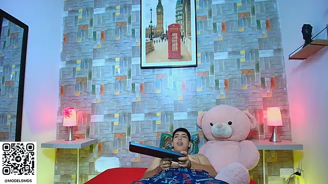 aaron antonella mds online show from November 6, 8:54 pm